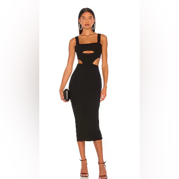 Great Black Dress For A Night Out On The Town